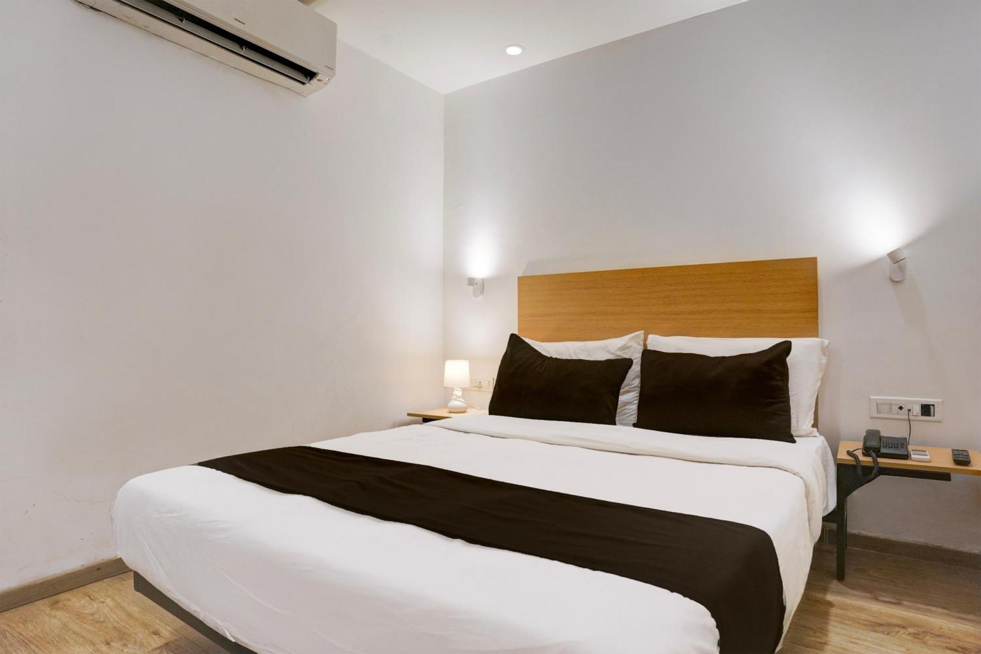 Super Townhouse Akota Vadodara Exterior photo