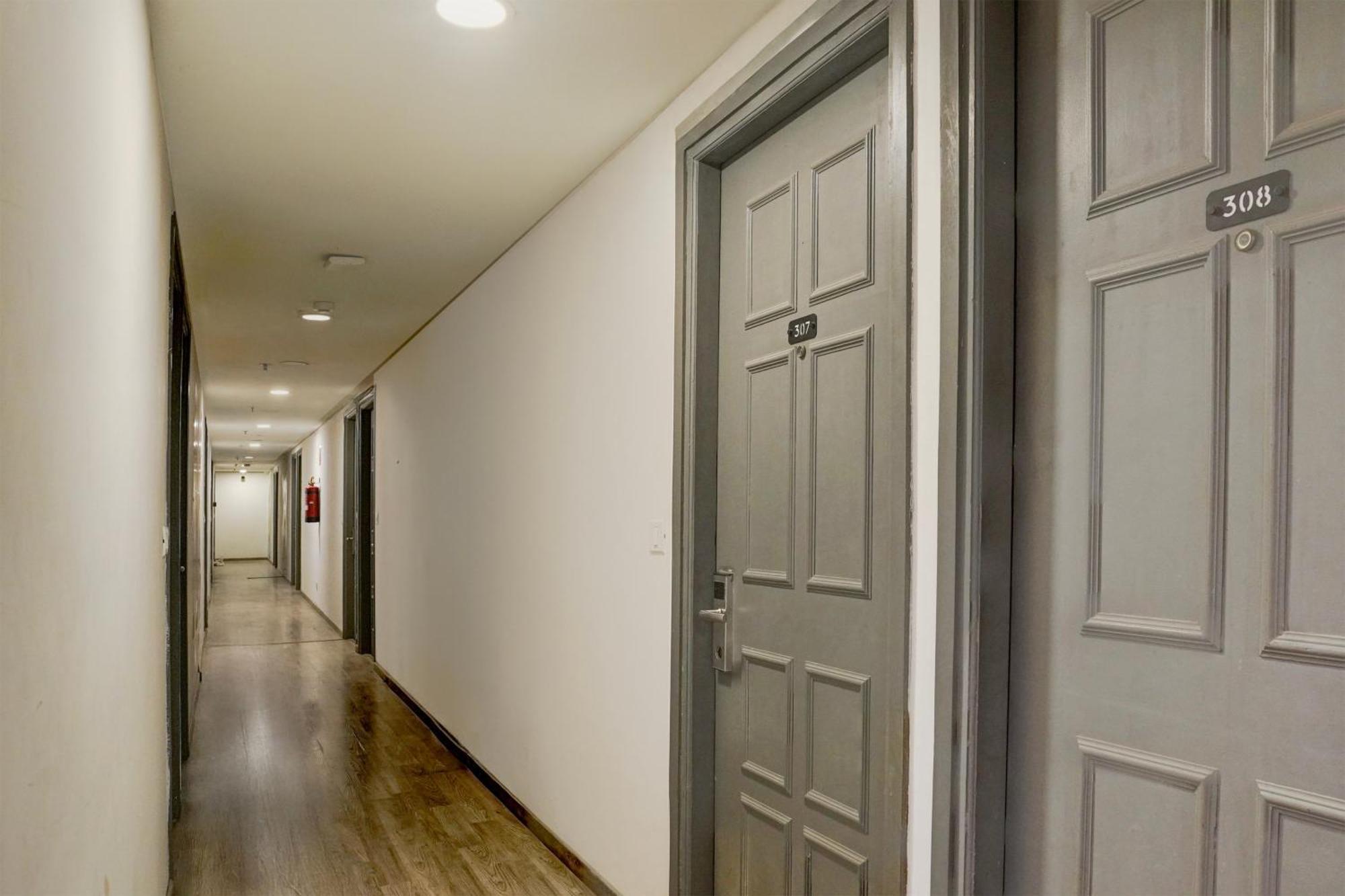 Super Townhouse Akota Vadodara Exterior photo